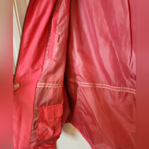 JONES NEW YORK Size Medium rain jacket with hood. - Picture 7 of 12